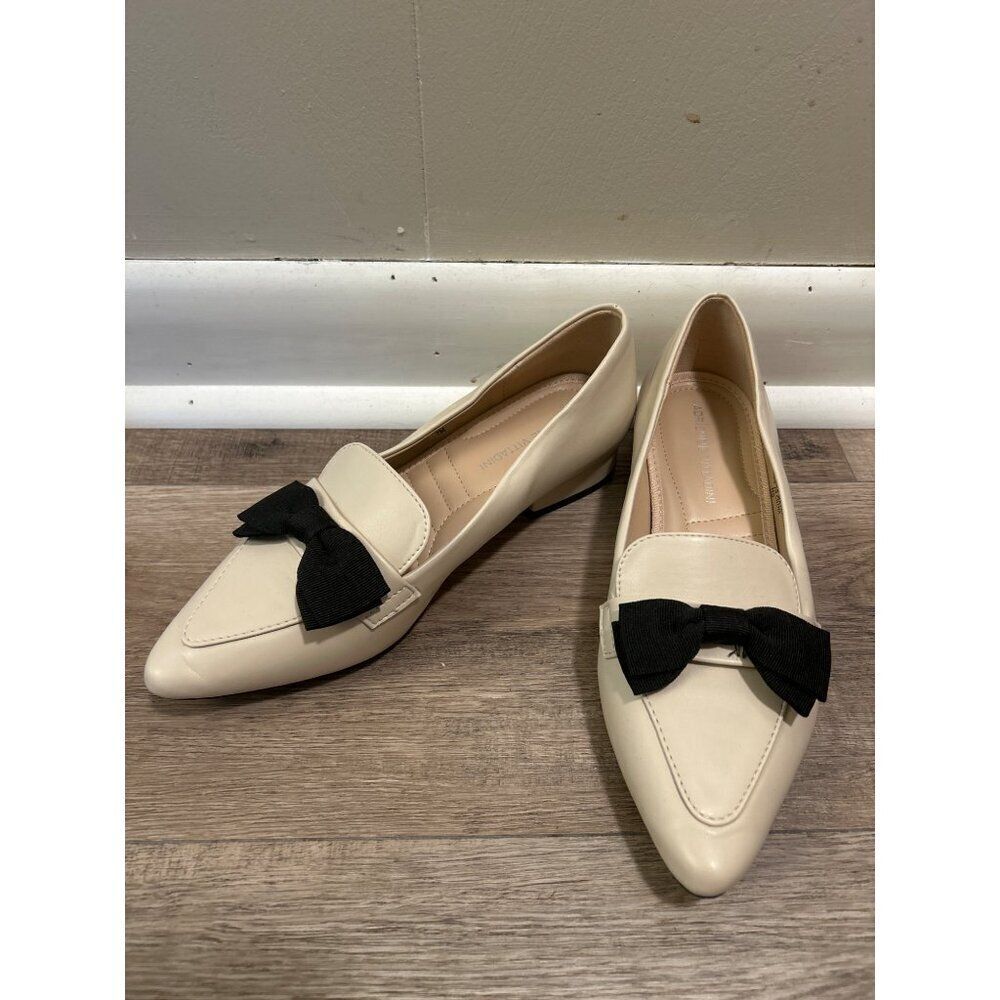 Adrienne Vittadini Women's Pauletta Loafers 7M Beige & Black Bow Detail
